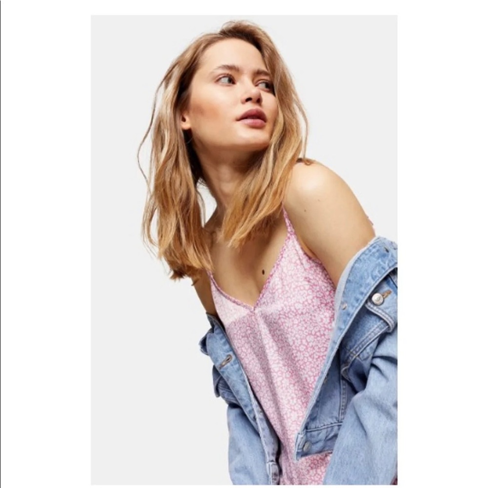 TOPSHOP – Floral Print Tiered Satin Slip